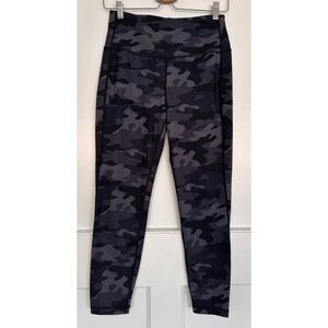 Lolë Grey/Blue/Black Camouflage Leggings Size M